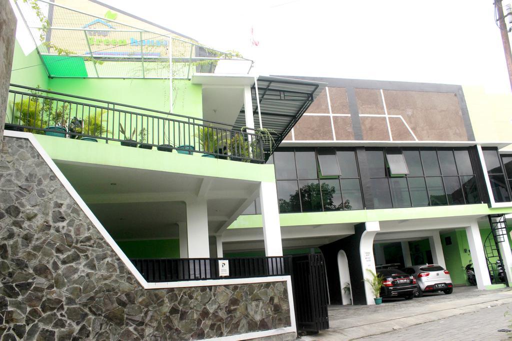 The Greenhouse Yogyakarta Exterior foto