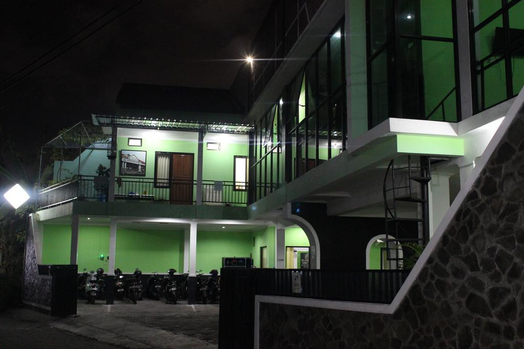 The Greenhouse Yogyakarta Exterior foto